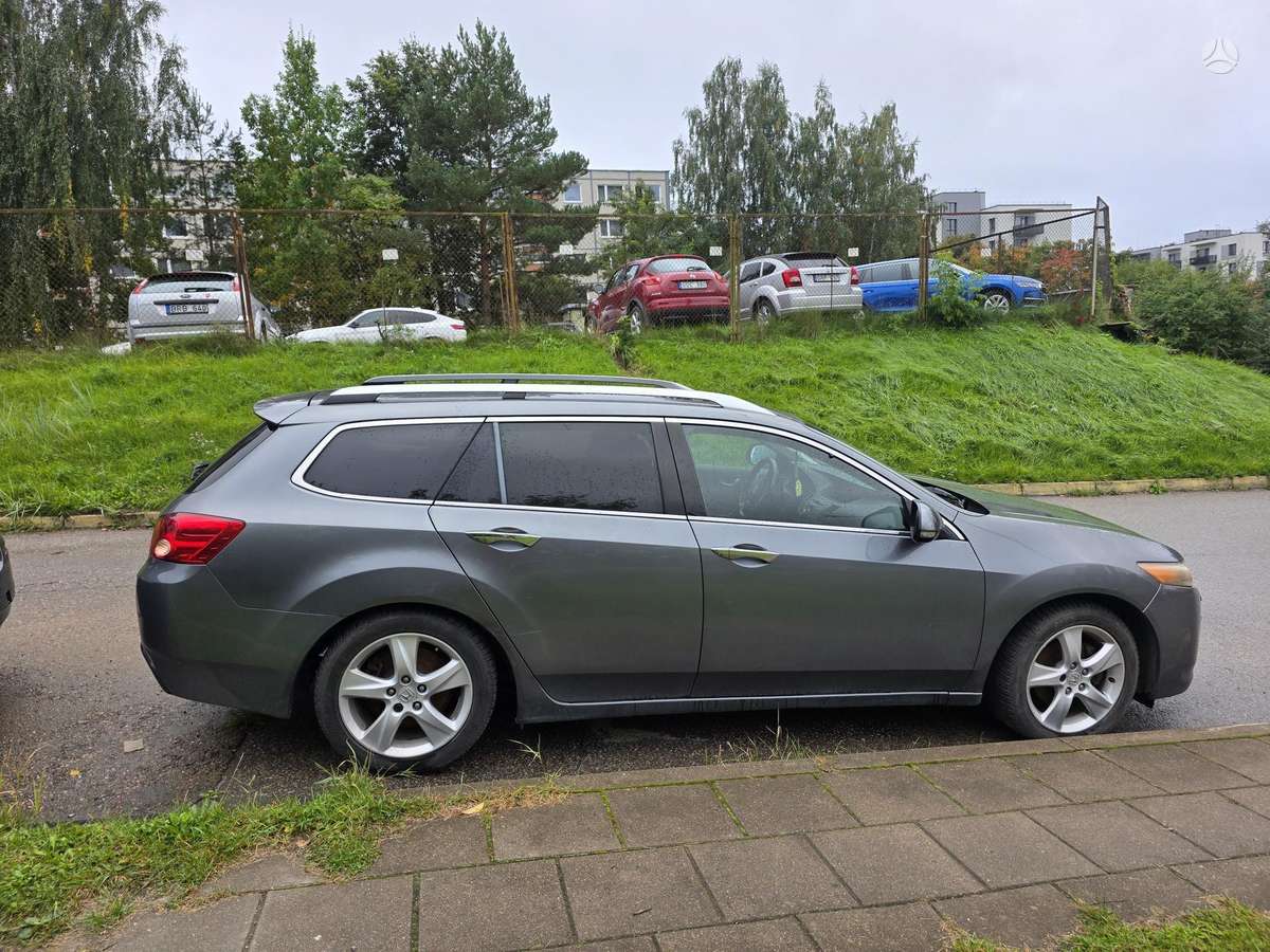 Honda Accord 2010 — photo 5