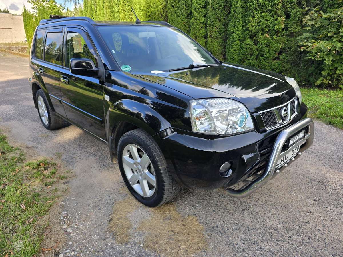 Nissan X-Trail 2006 — interior