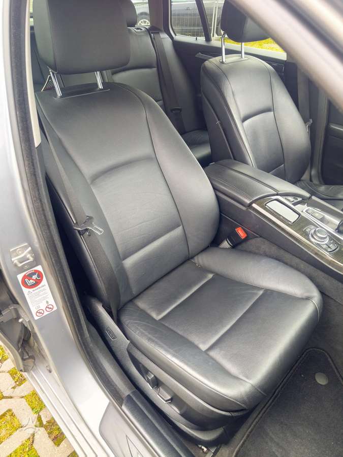 BMW 520 2010 — photo 19
