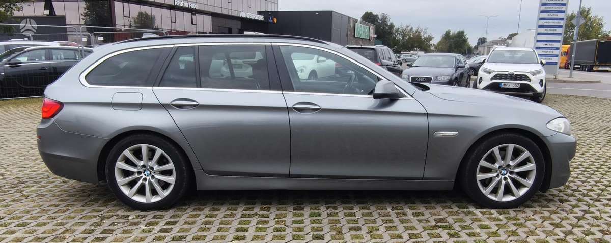 BMW 520 2010 — engine 1995 cm³, 184 HP (135kW)