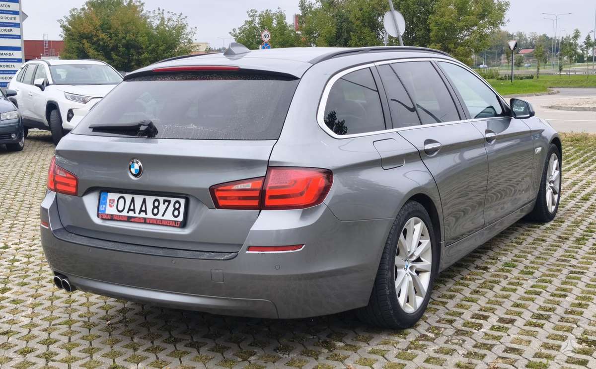BMW 520 2010 — photo 5