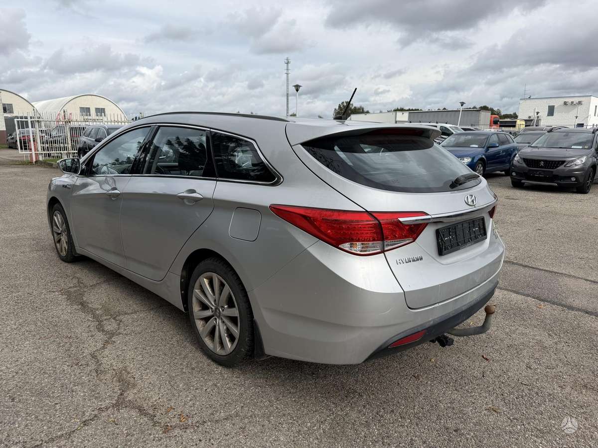 Hyundai i40 2012 — photo 7