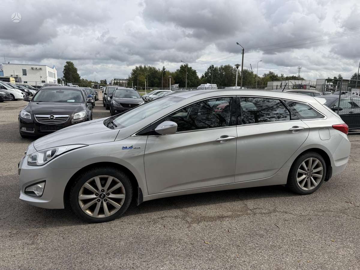 Hyundai i40 2012 — photo 9