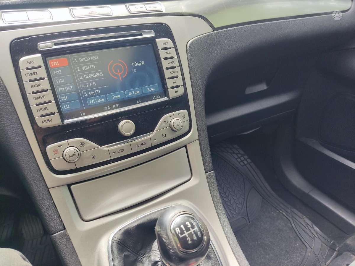Ford C-MAX 2008 — photo 16