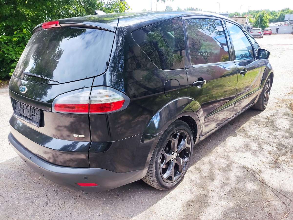 Ford C-MAX 2008 — photo 18