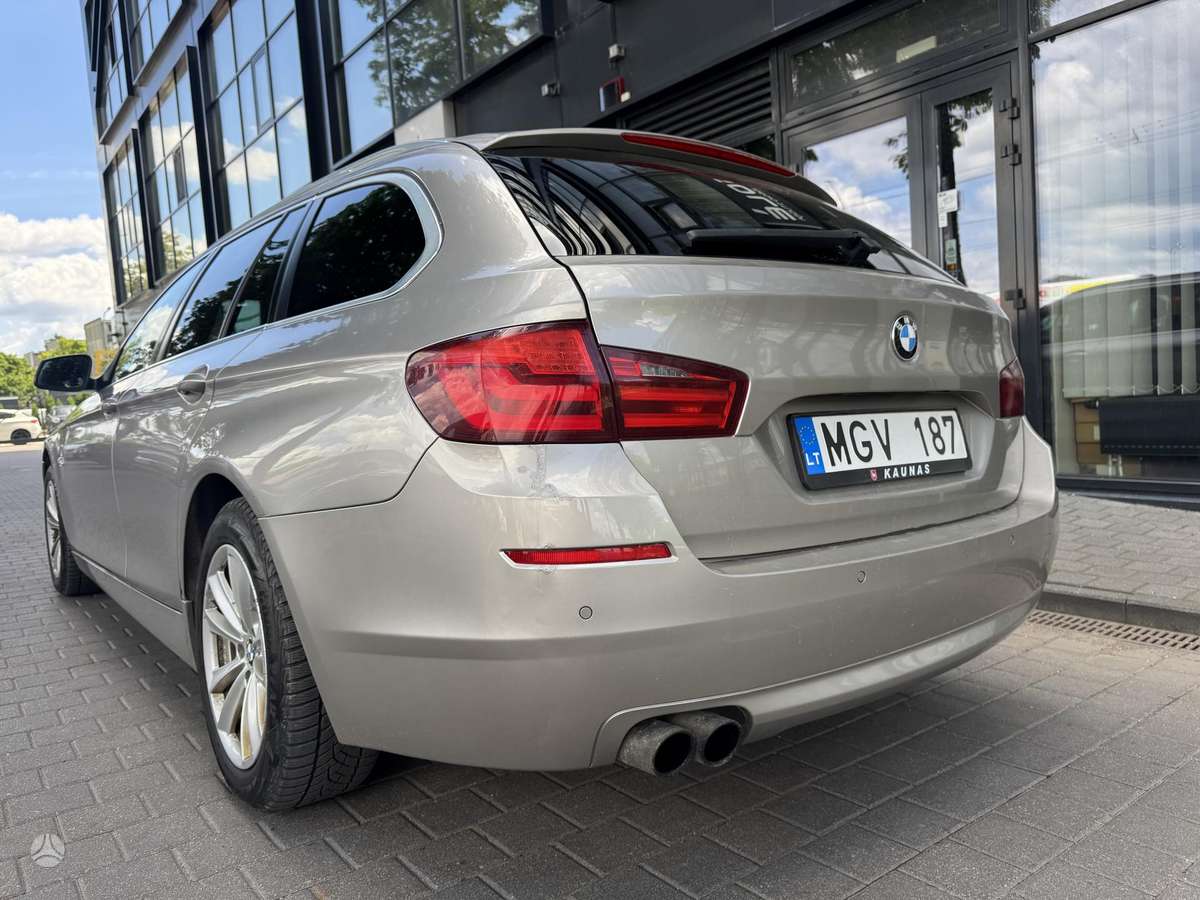 BMW 520 2011 — photo 10