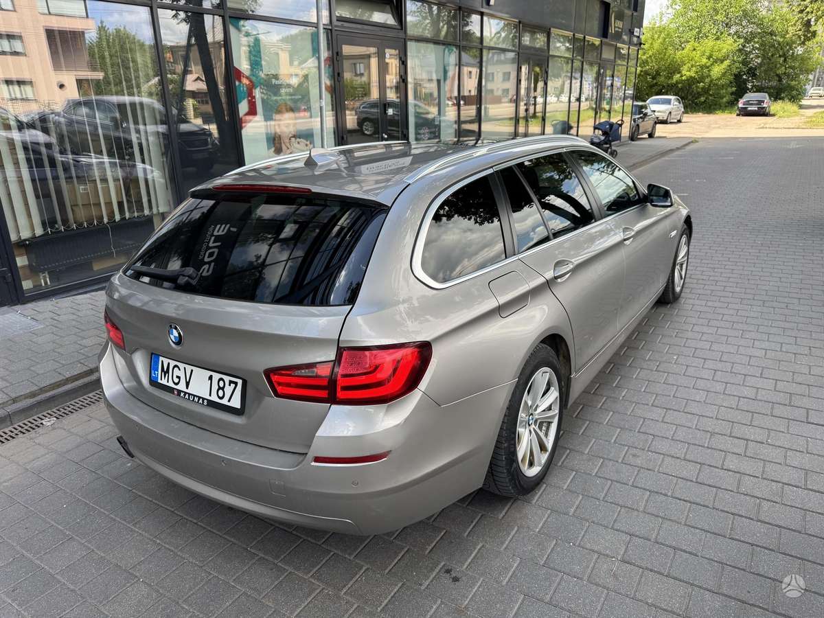 BMW 520 2011 — engine 1995 cm³, 184 HP (135kW)