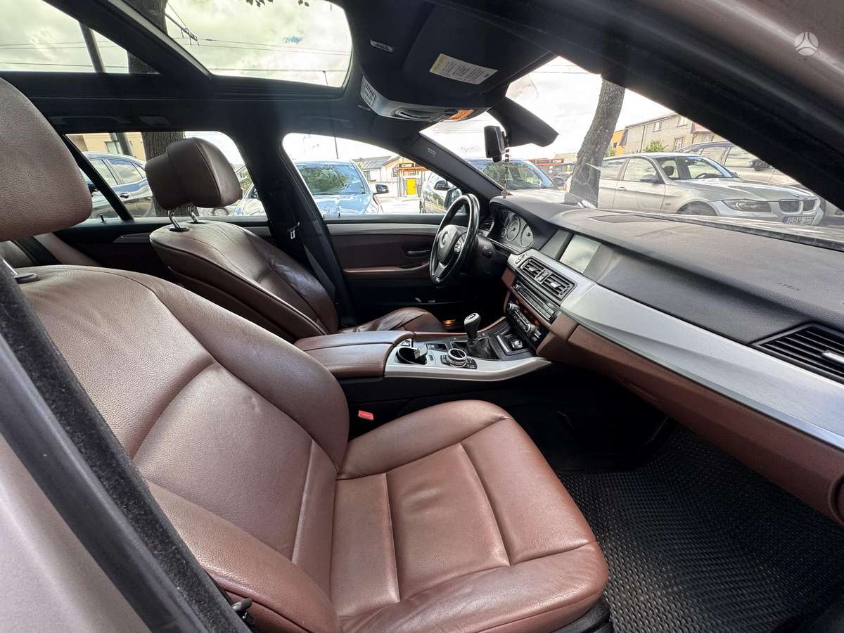 BMW 520 2011 — photo 9