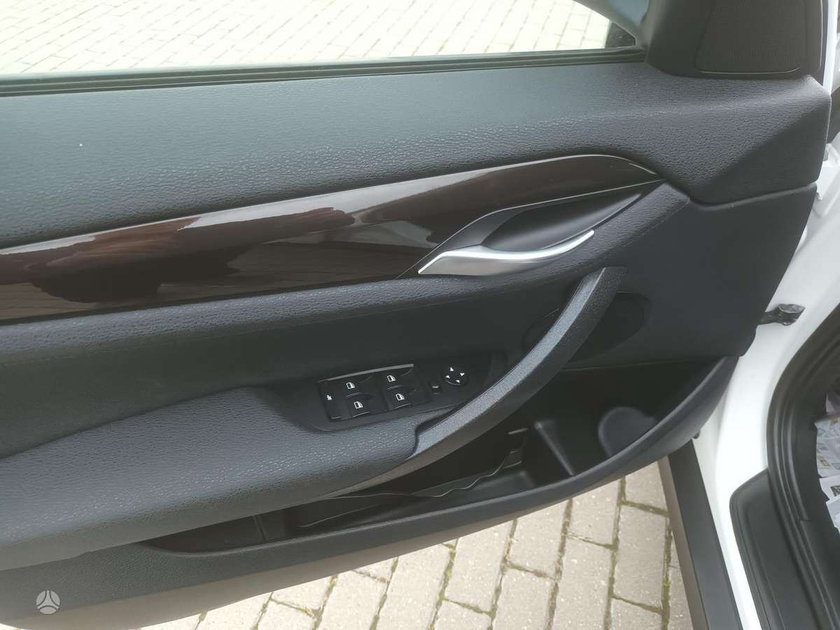BMW X1 2012 — фото 16