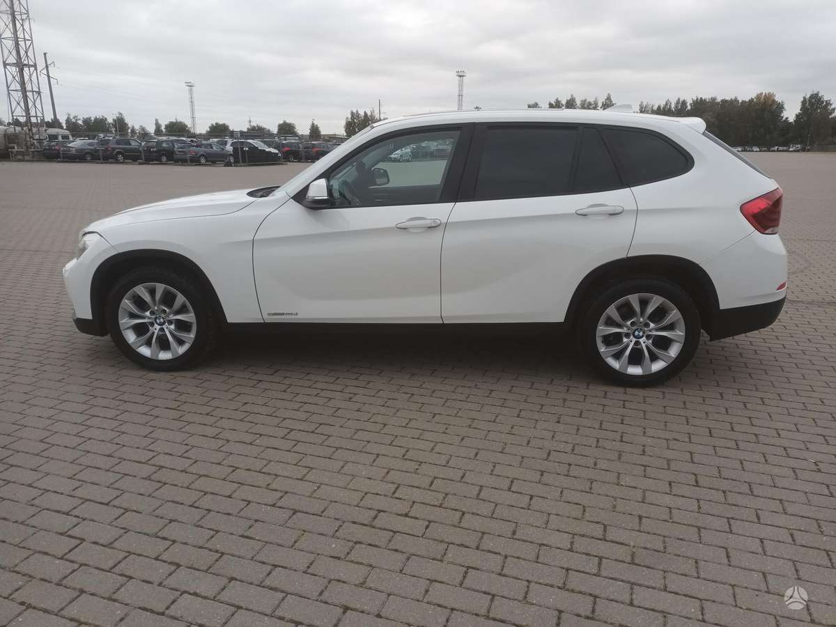 BMW X1 2012 — двигун 1995 cm³, 177 HP (130kW)
