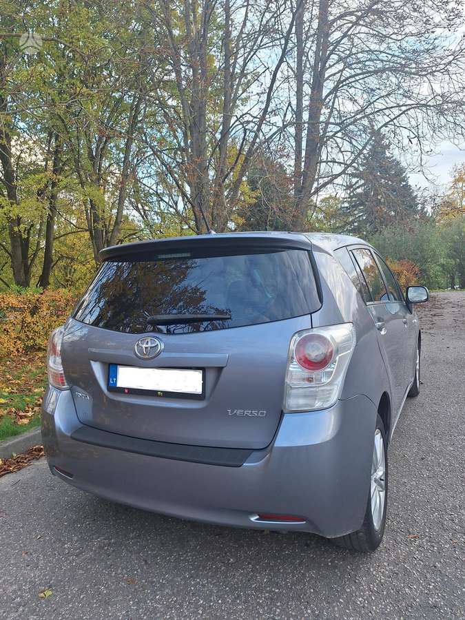 Toyota Verso 2010 — photo 10