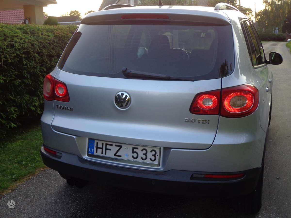 Volkswagen Tiguan 2010 — двигун 1968 cm³, 140 HP (103kW)