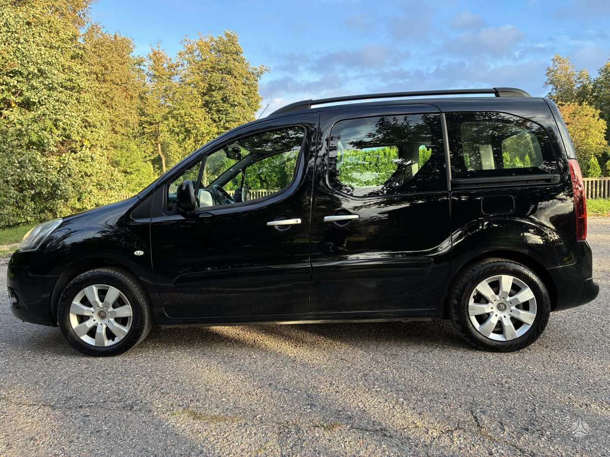 Citroen Berlingo 2015 — вигляд ззаду