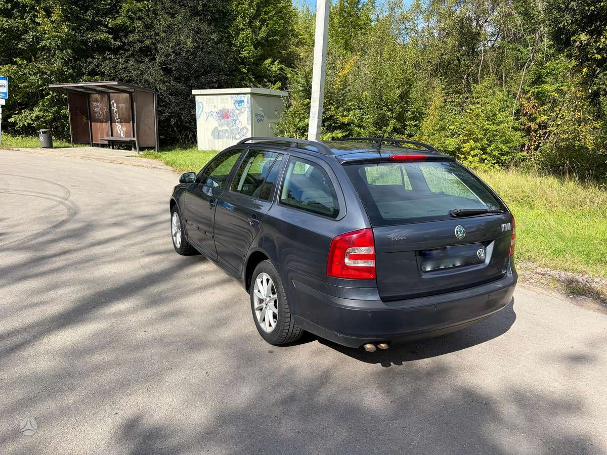 Skoda Octavia 2008 — салон