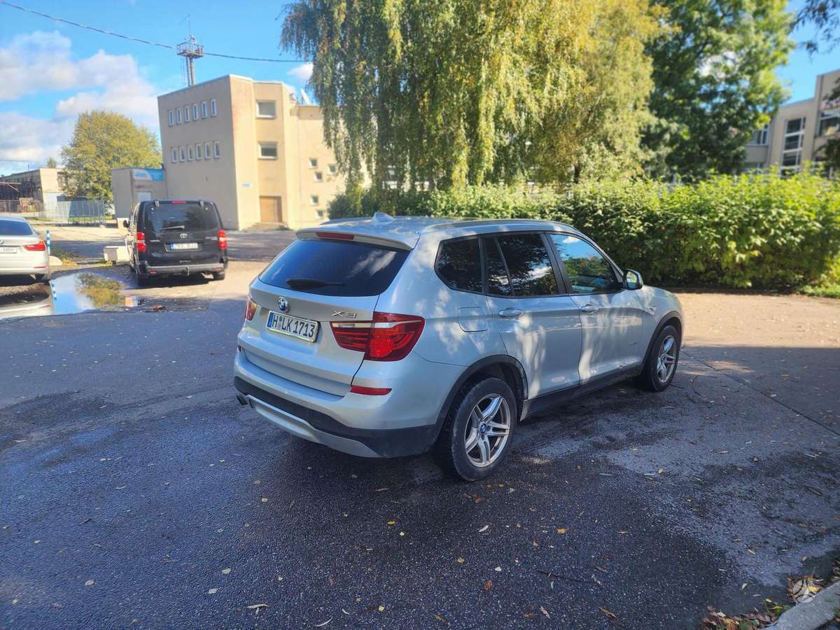 BMW X3 2014 — interior