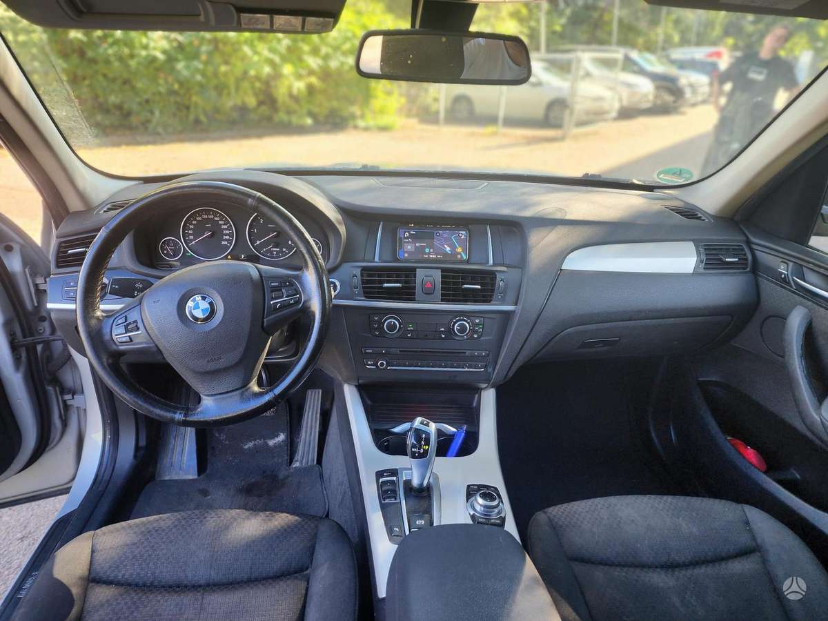BMW X3 2014 — photo 8