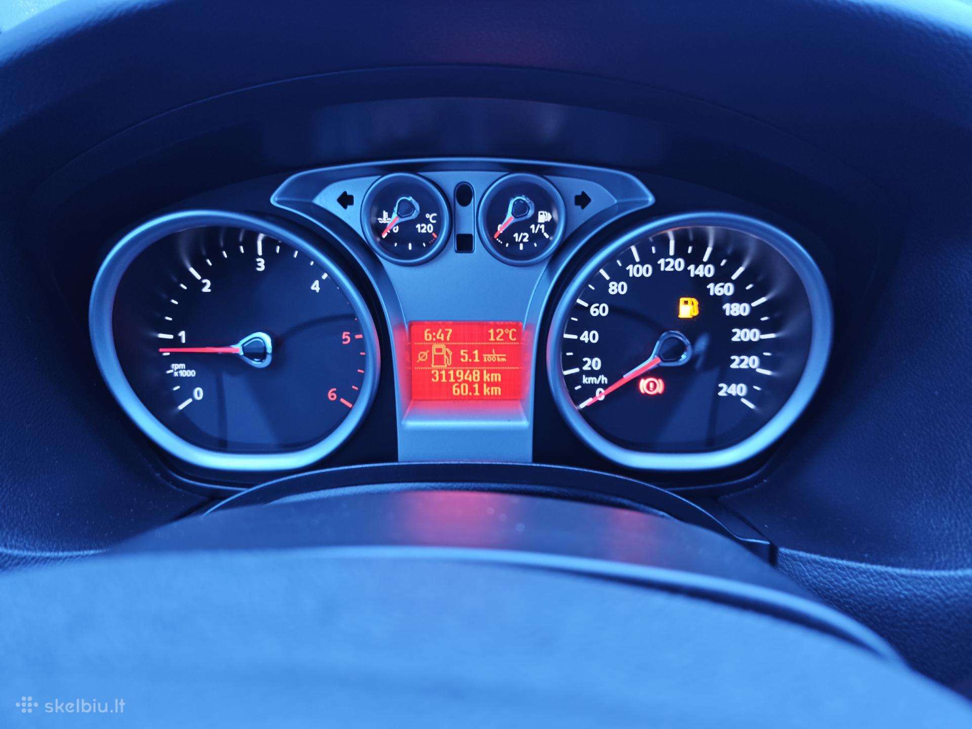 Ford Focus 2009 — photo 37