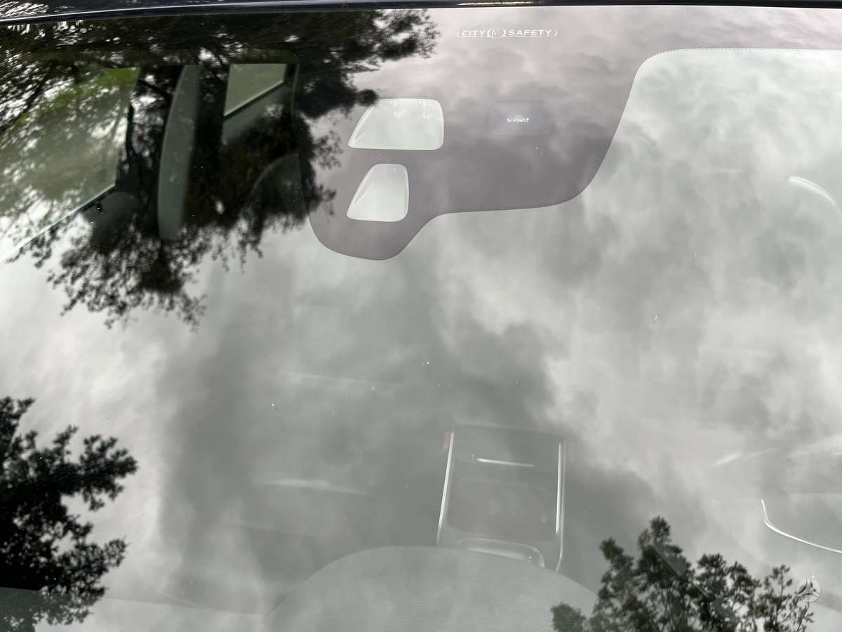 Volvo V70 2012 — photo 21