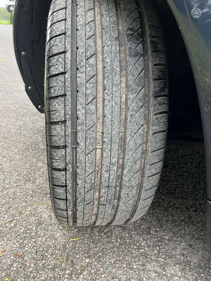 Volvo V70 2012 — photo 22