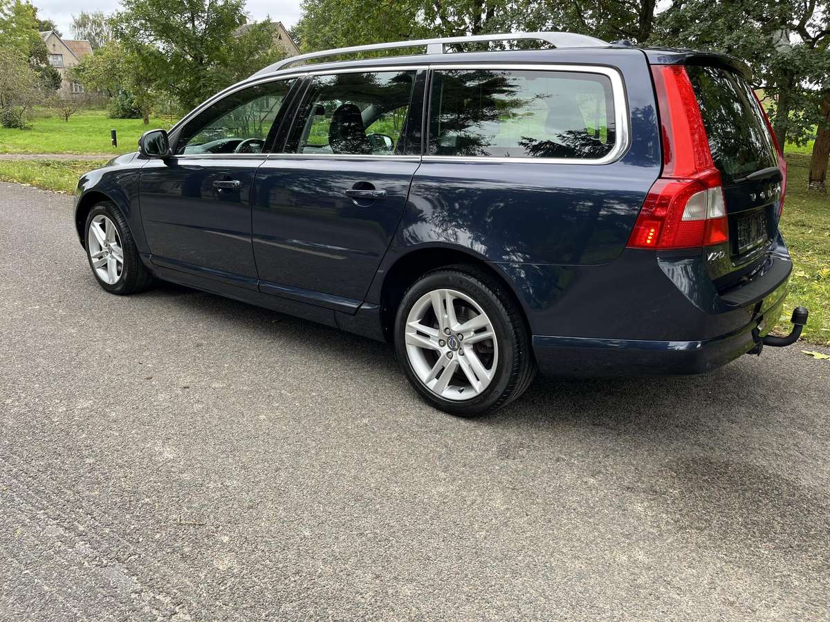 Volvo V70 2012 — engine 2000 cm³, 163 HP (120kW)