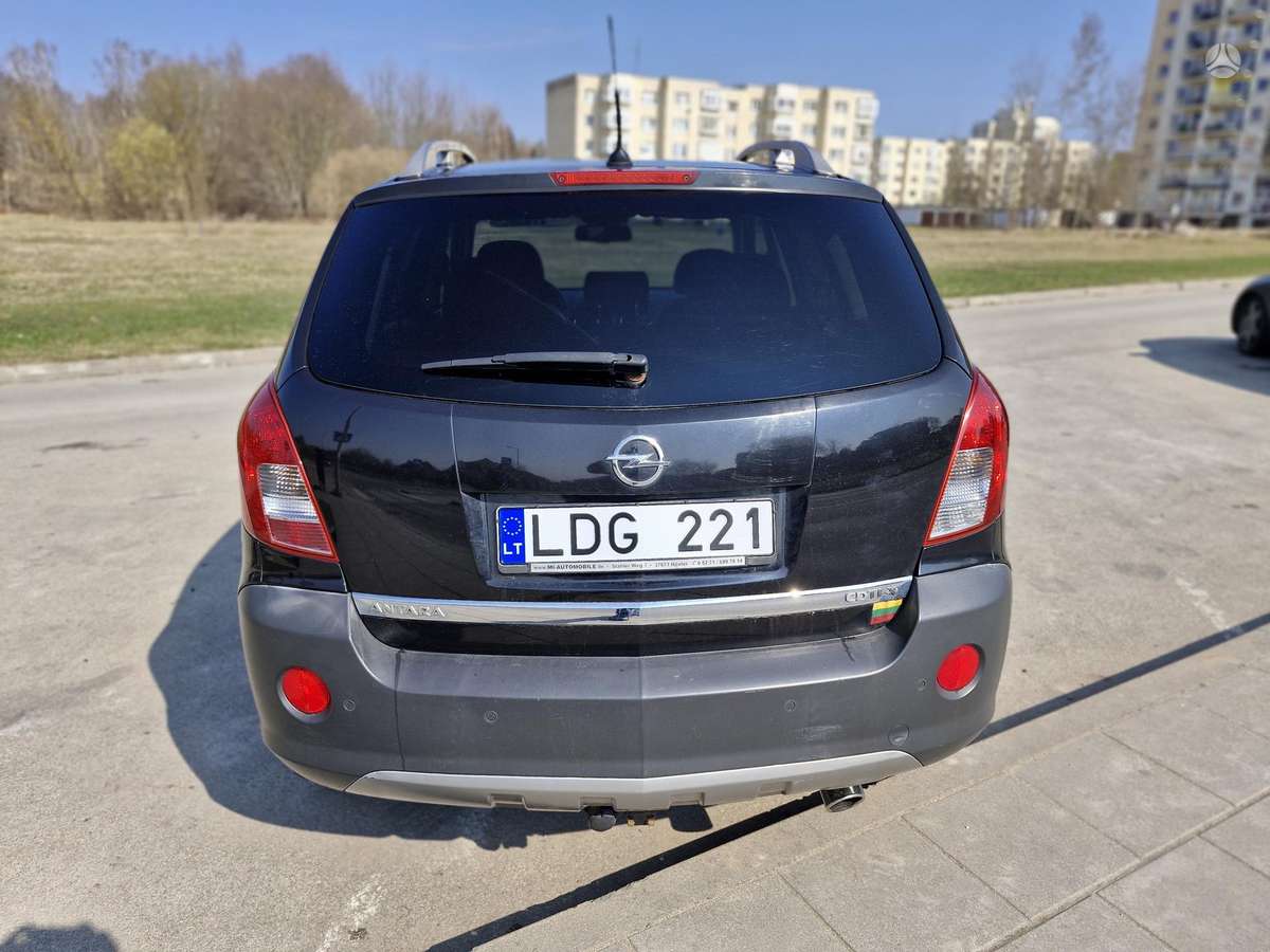 Opel Antara 2012 — rear view