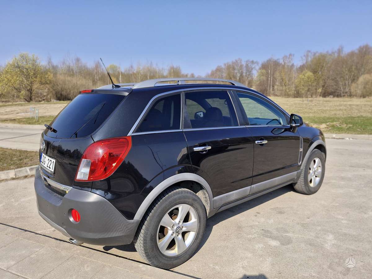 Opel Antara 2012 — interior