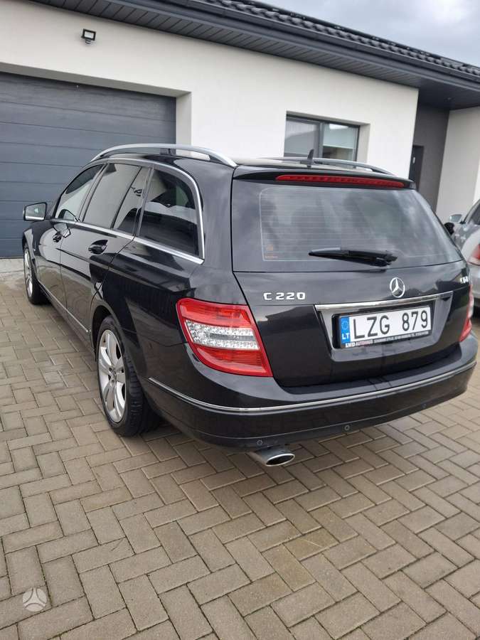 Mercedes-Benz C220 2010 — photo 5