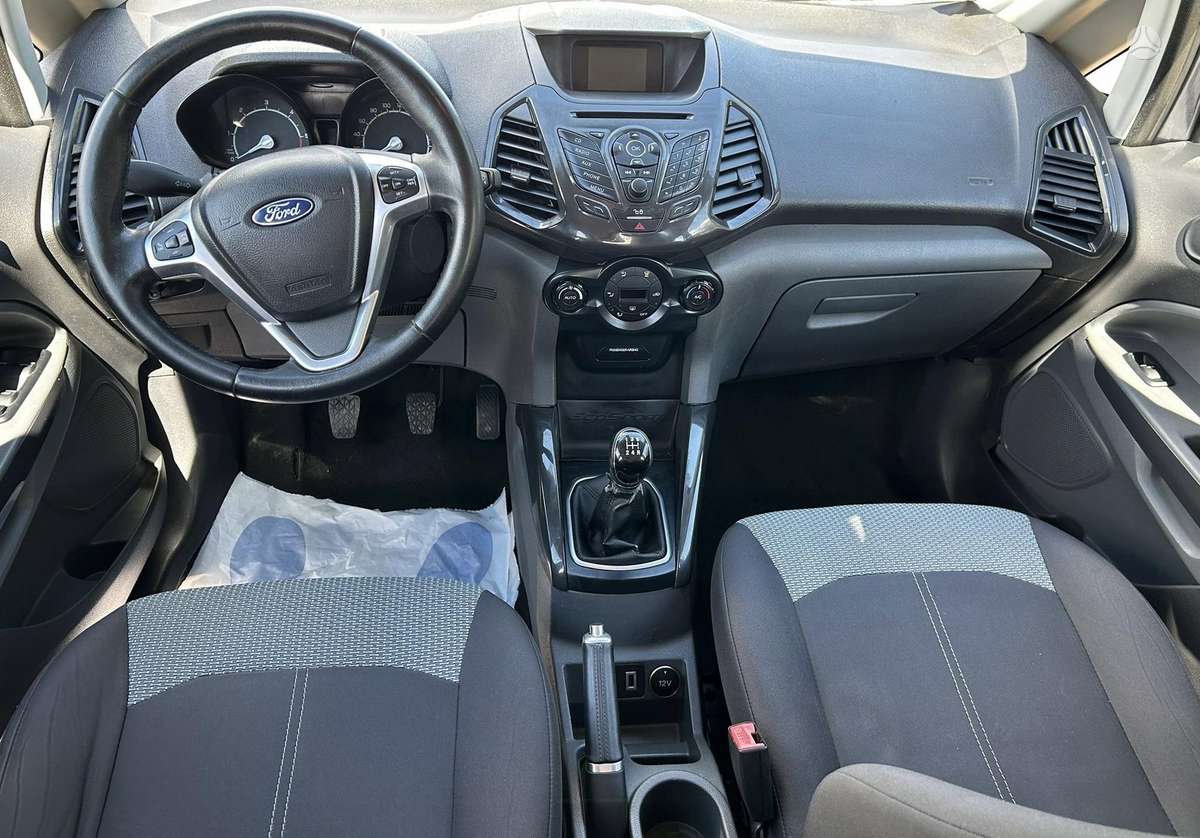 Ford EcoSport 2014 — photo 10