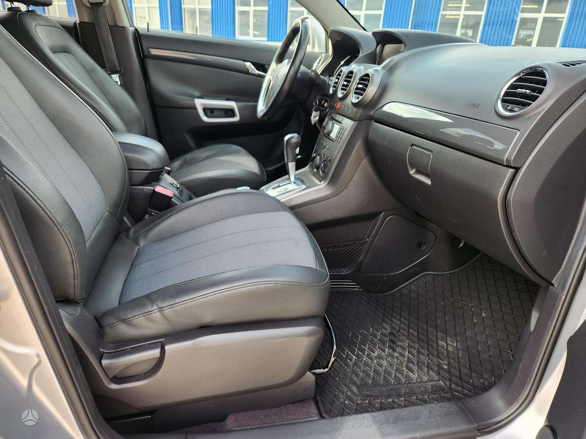 Opel Antara 2008 — photo 16