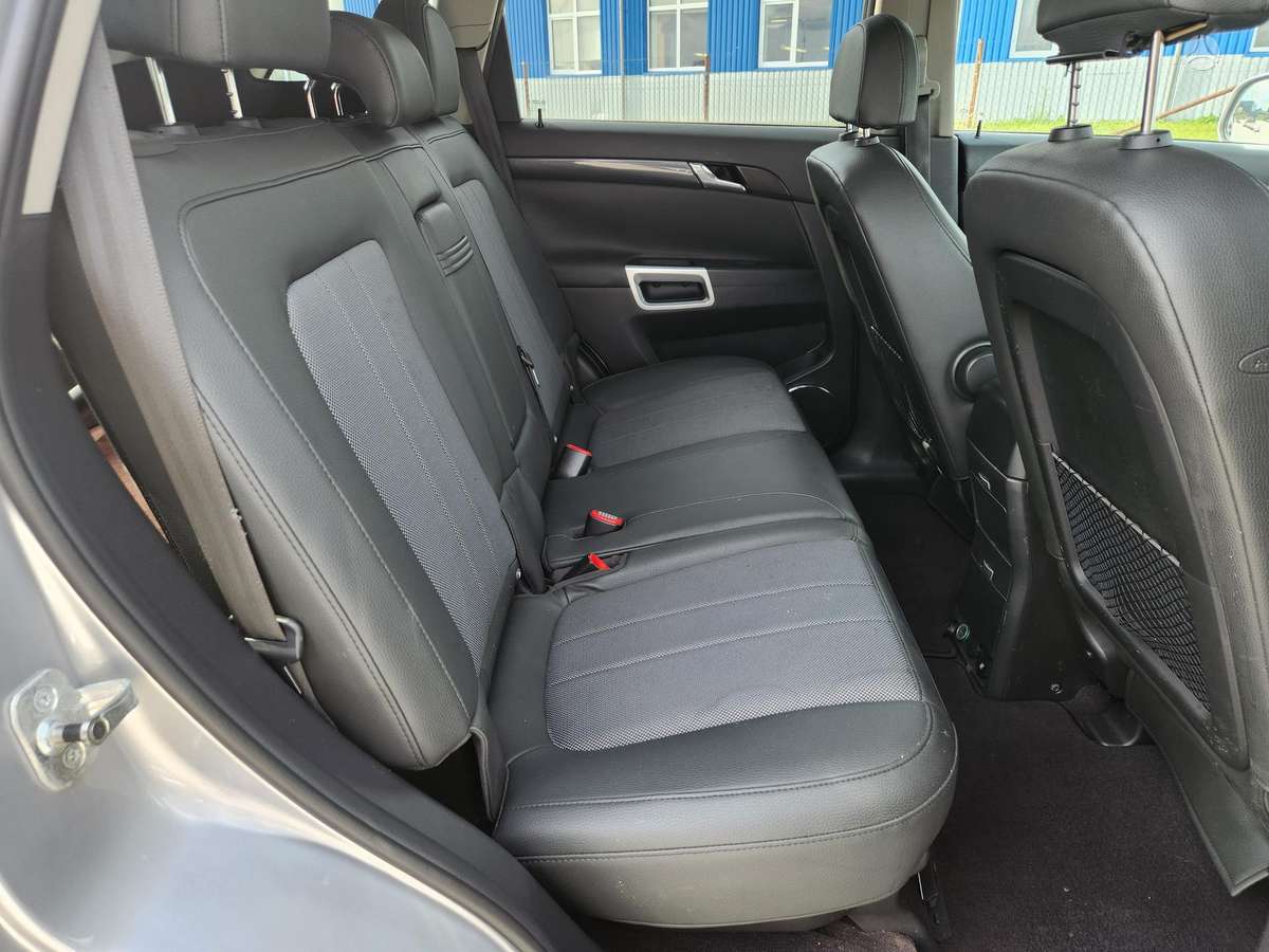 Opel Antara 2008 — photo 17