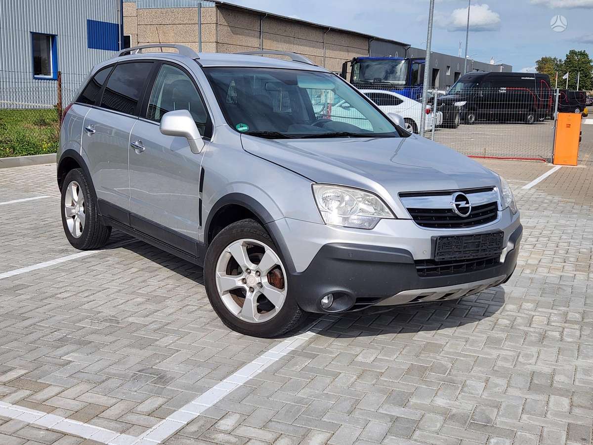 Opel Antara 2008 — rear view