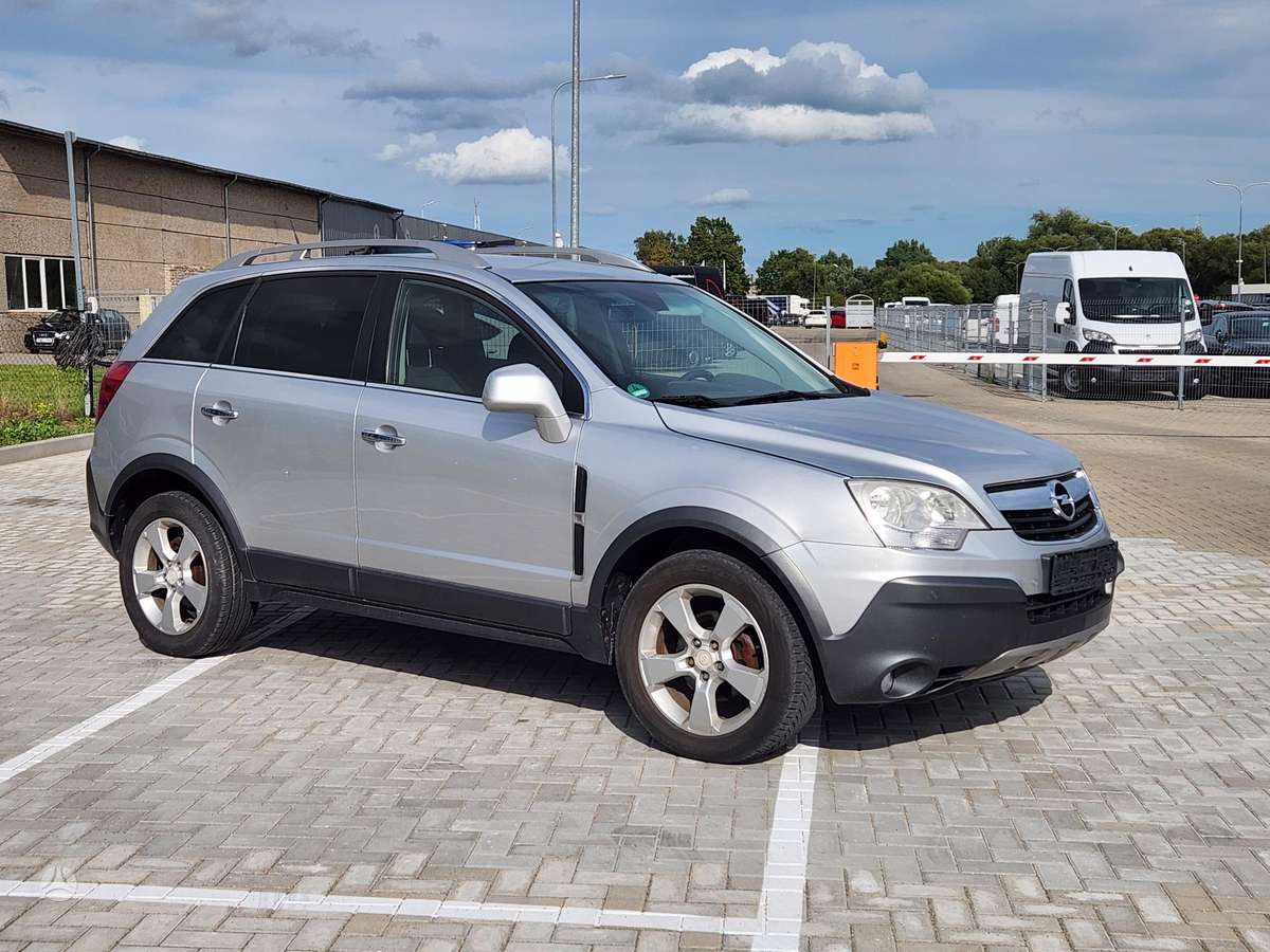 Opel Antara 2008 — photo 9