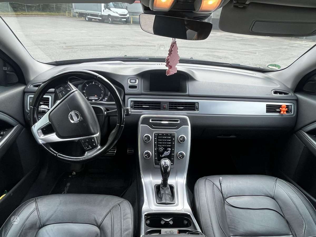 Volvo V70 2014 — photo 10