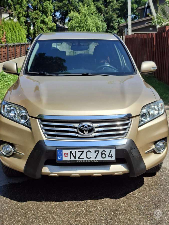 Toyota RAV4 2011 — авто для ЗСУ з Європи