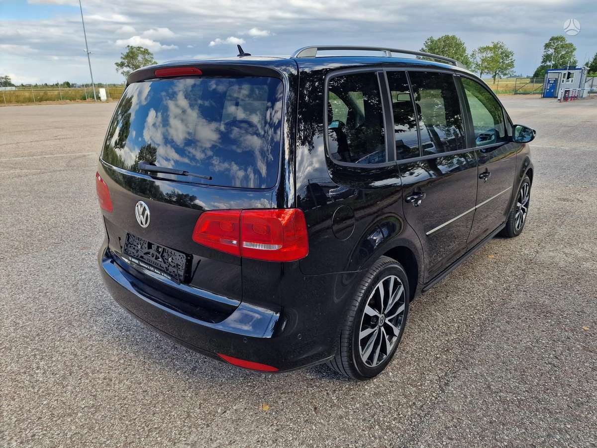 Volkswagen Touran 2012 — photo 5