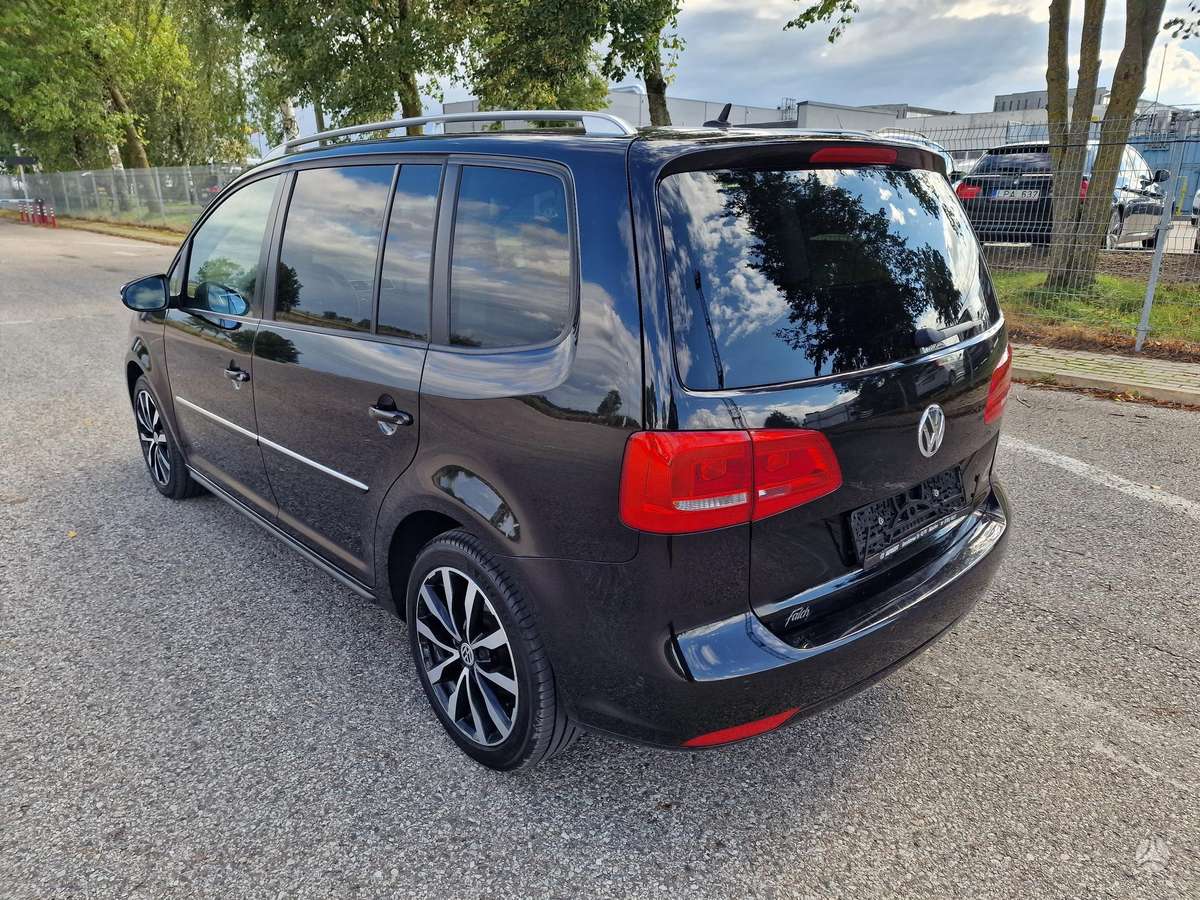 Volkswagen Touran 2012 — photo 6