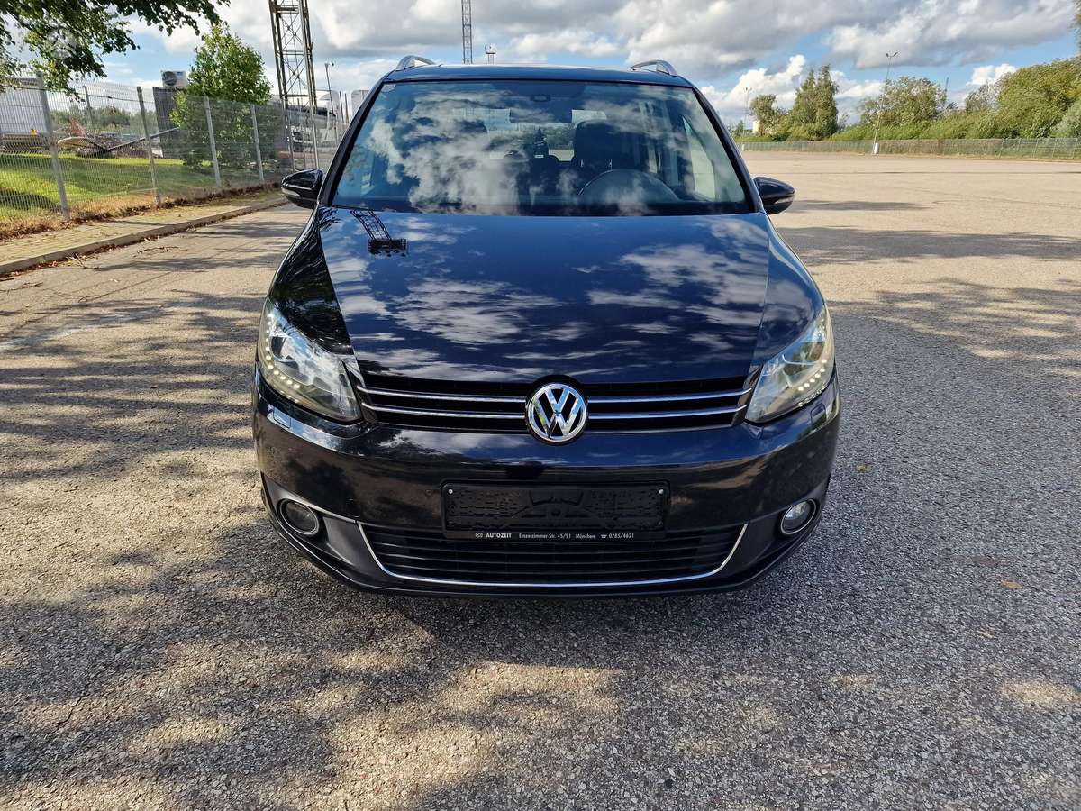 Volkswagen Touran 2012 — photo 9