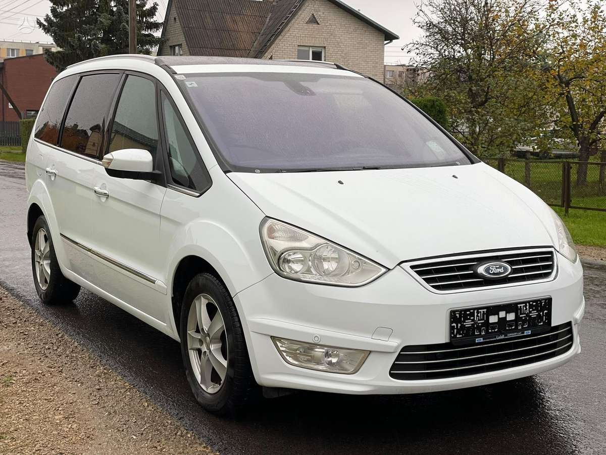 Ford Galaxy 2014 — вигляд ззаду