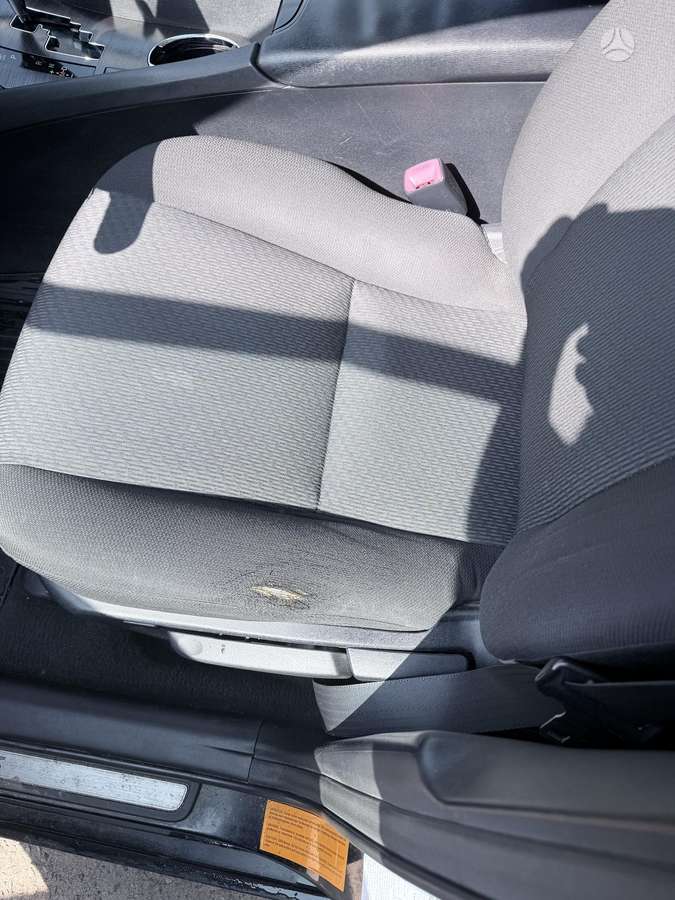 Toyota Avensis 2009 — photo 11