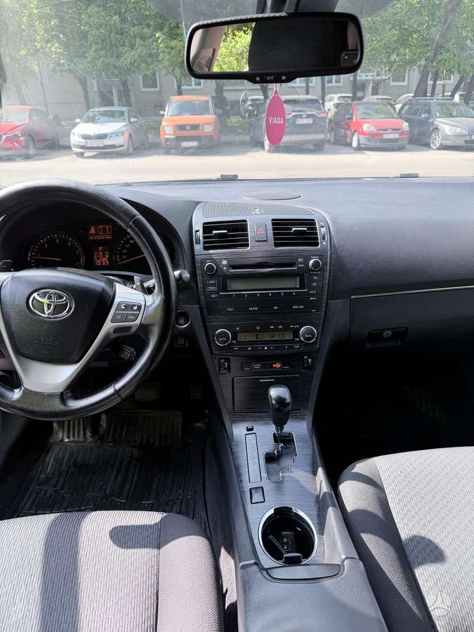 Toyota Avensis 2009 — photo 9