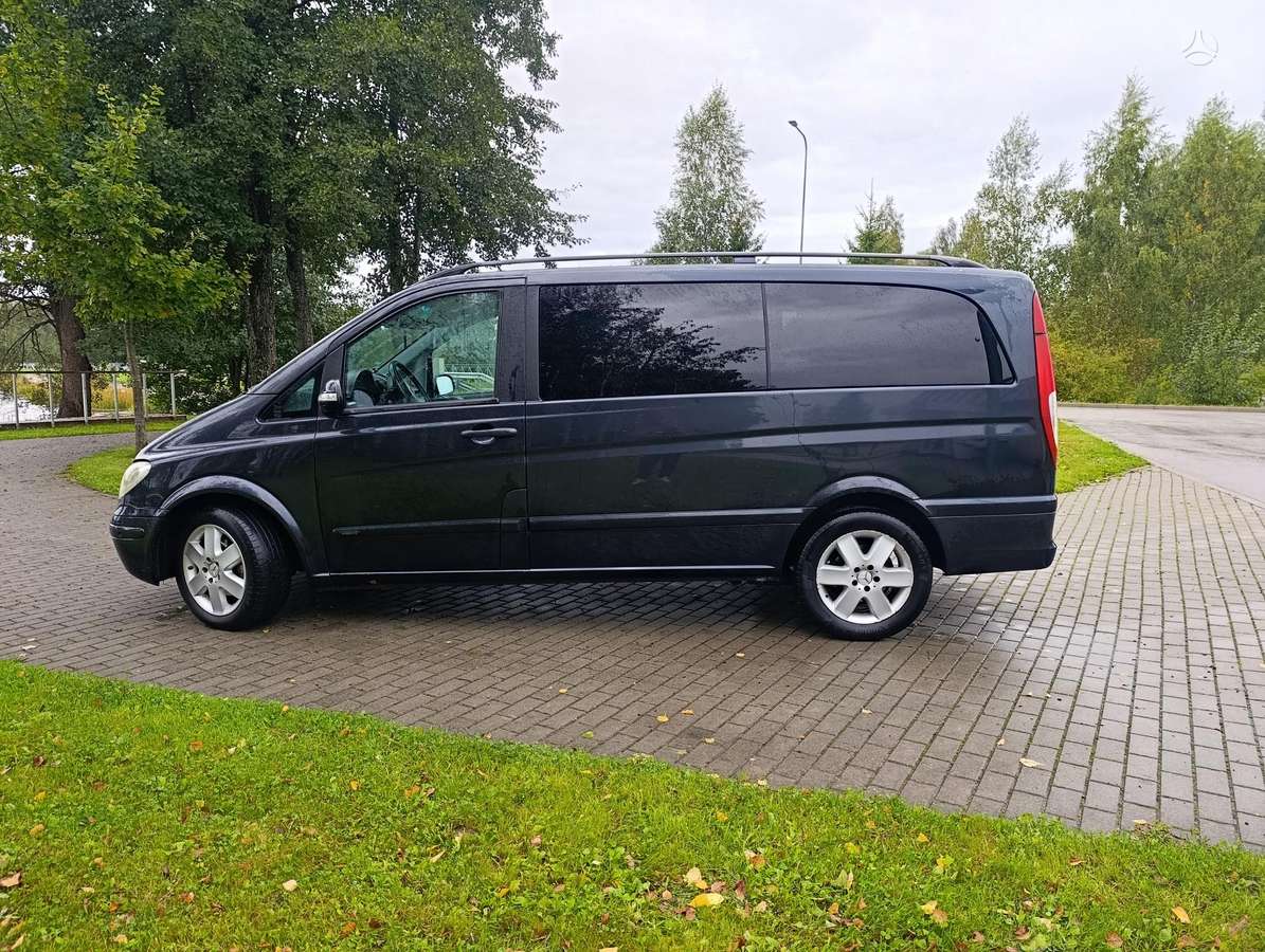 Mercedes-Benz Viano 2007 — rear view