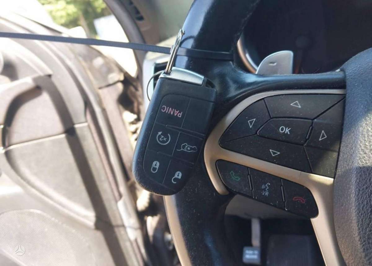 Jeep Grand 2014 — photo 11