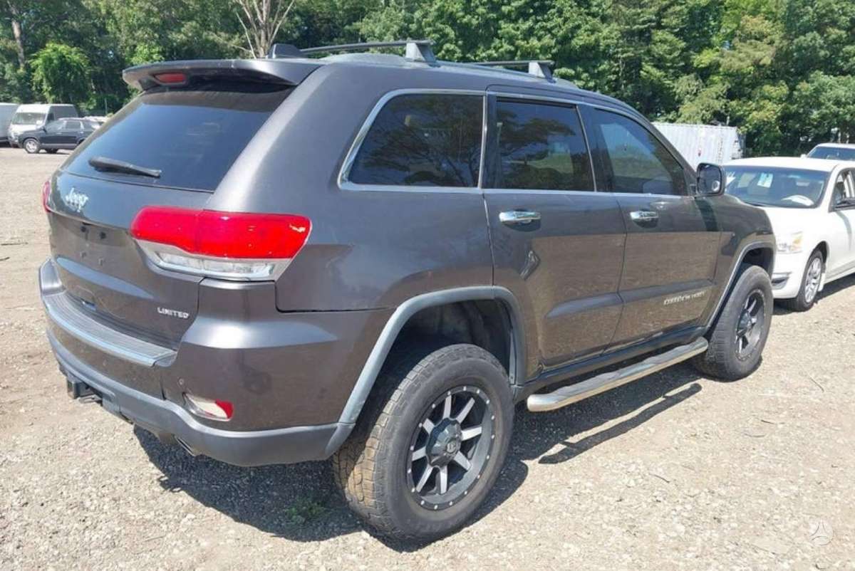 Jeep Grand 2014 — interior