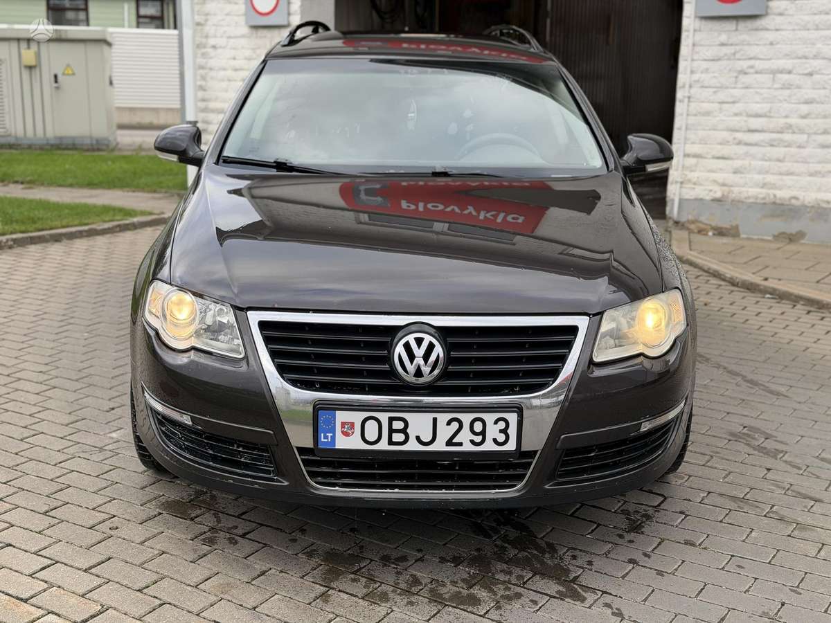 Volkswagen Passat 2007 — вигляд ззаду