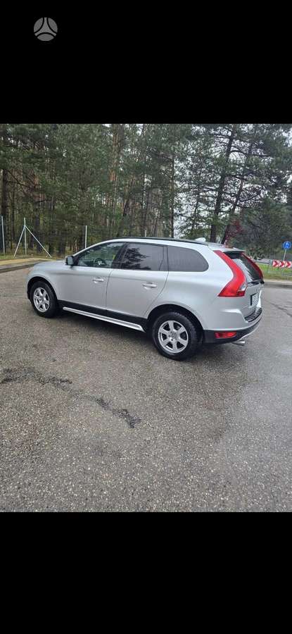 Volvo XC60 2010 — вигляд ззаду