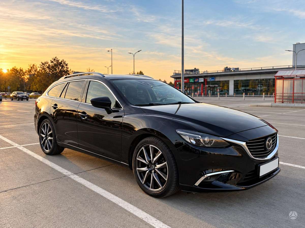 Mazda 6 2015 — вигляд ззаду