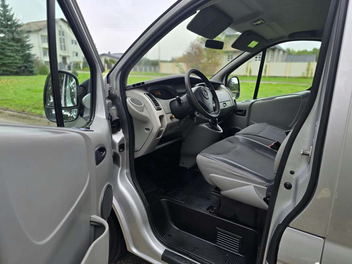 Opel Vivaro 2007 — photo 5
