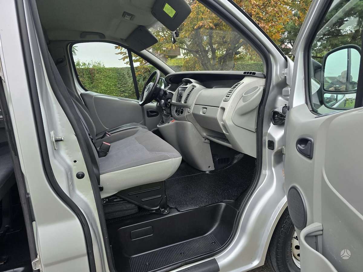 Opel Vivaro 2007 — photo 6