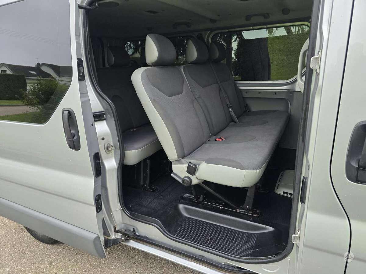 Opel Vivaro 2007 — photo 8