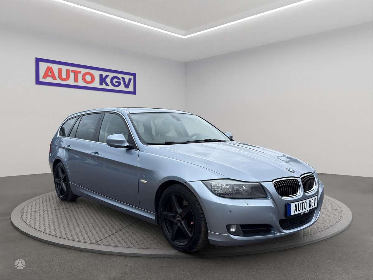 BMW 330 2010 — photo 7